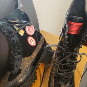 Lace up combat boots desert boot fashion  week